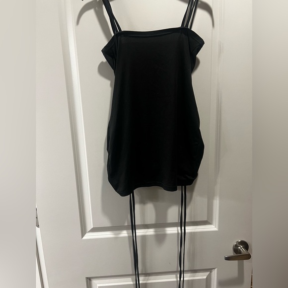 Black Scrunched Shein dress - Picture 2 of 3